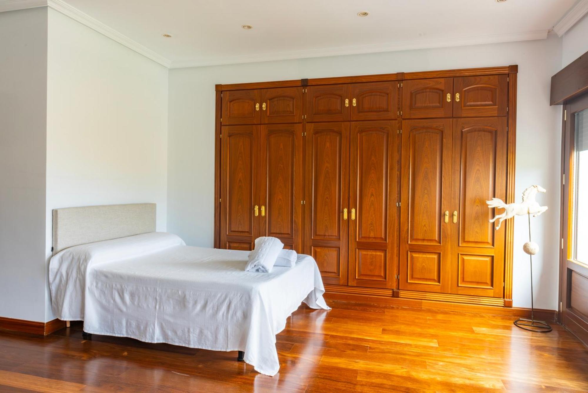 Mansion Con Jacuzzi A 40 Grados, Gran Piscina Y Padel Vila El Tiemblo Exterior foto