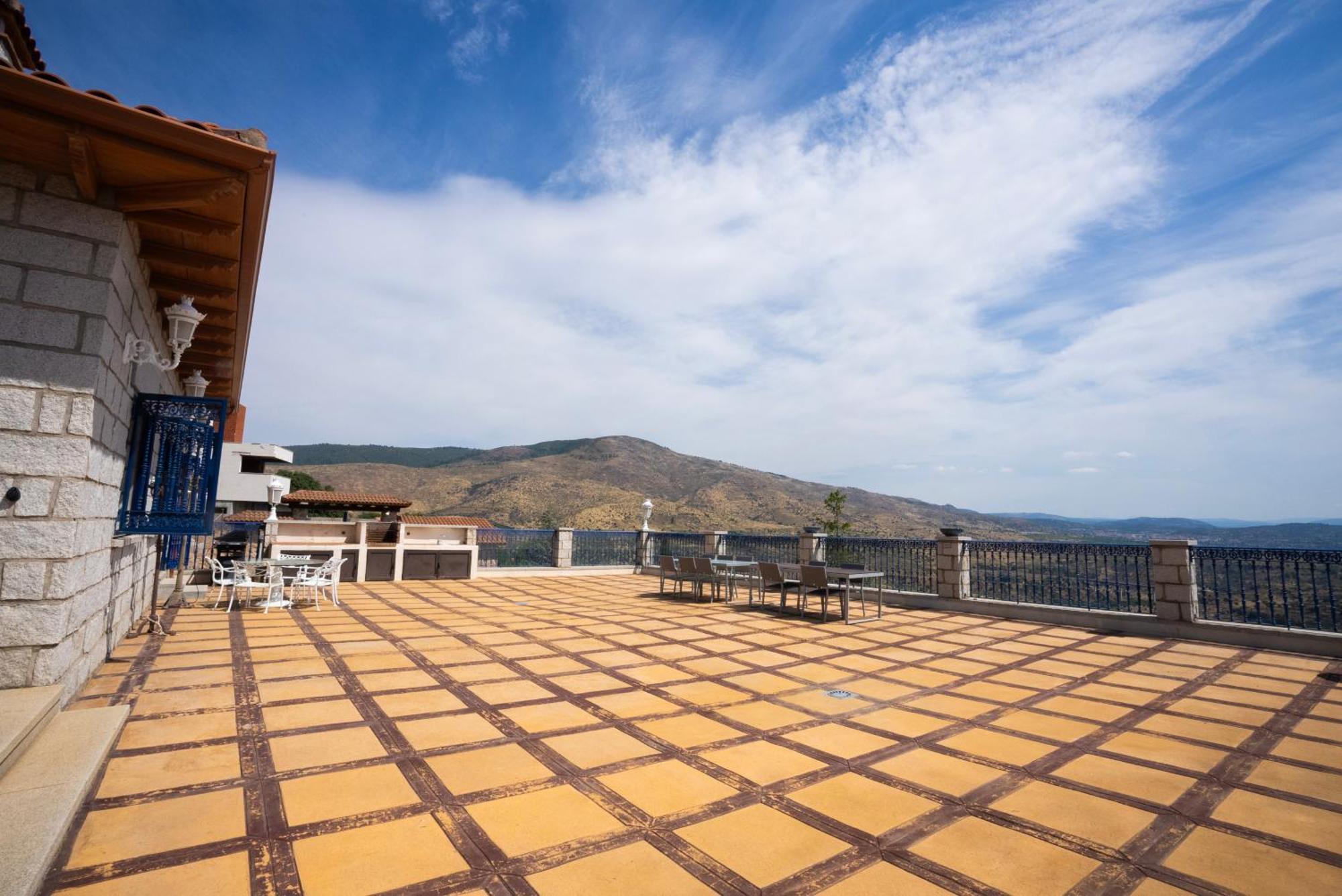 Mansion Con Jacuzzi A 40 Grados, Gran Piscina Y Padel Vila El Tiemblo Exterior foto