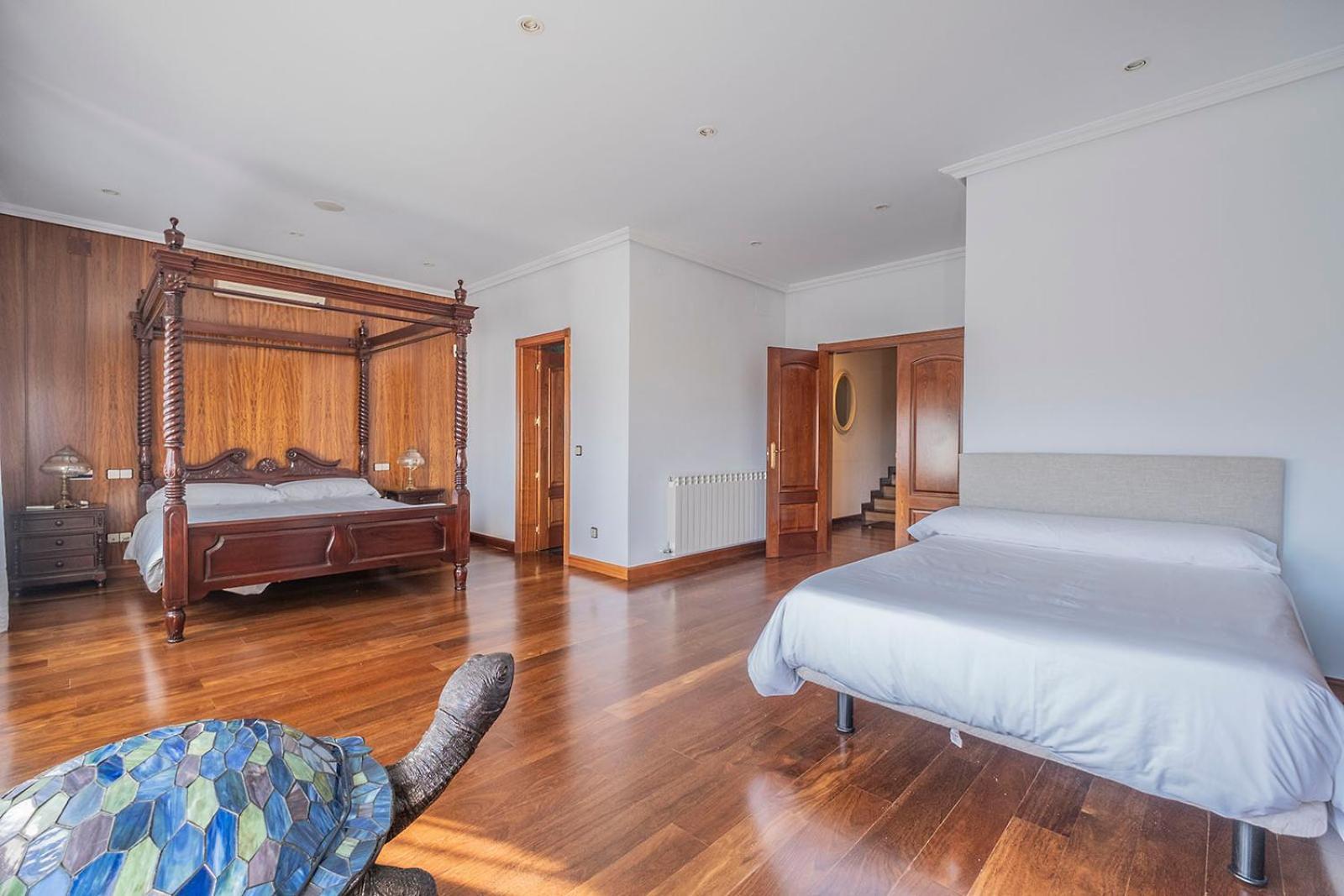 Mansion Con Jacuzzi A 40 Grados, Gran Piscina Y Padel Vila El Tiemblo Exterior foto