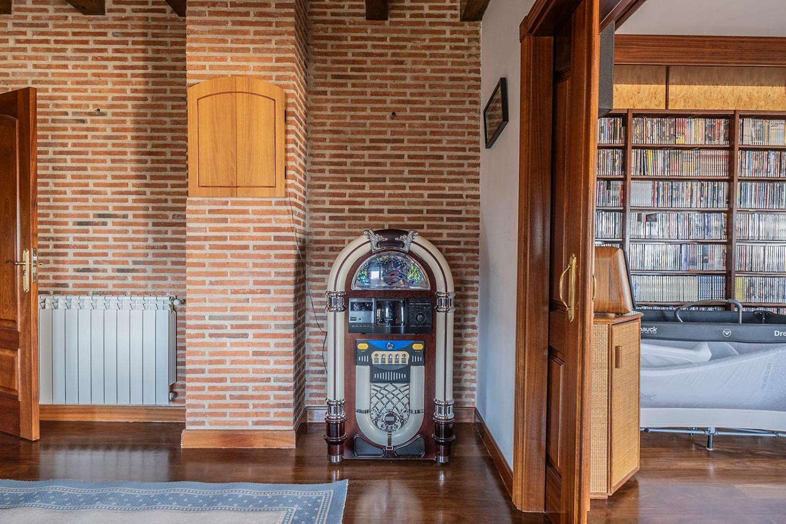 Mansion Con Jacuzzi A 40 Grados, Gran Piscina Y Padel Vila El Tiemblo Exterior foto