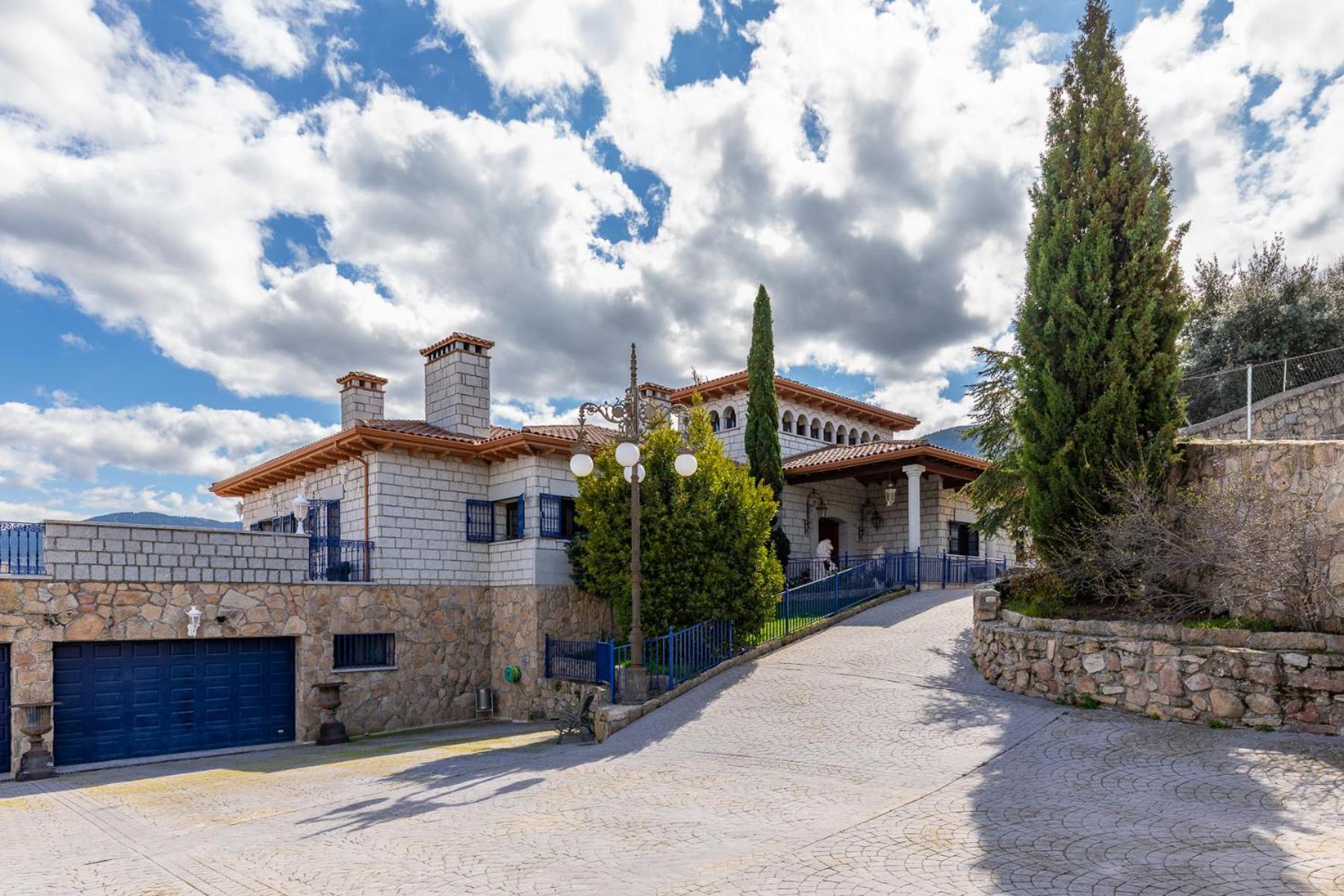 Mansion Con Jacuzzi A 40 Grados, Gran Piscina Y Padel Vila El Tiemblo Exterior foto