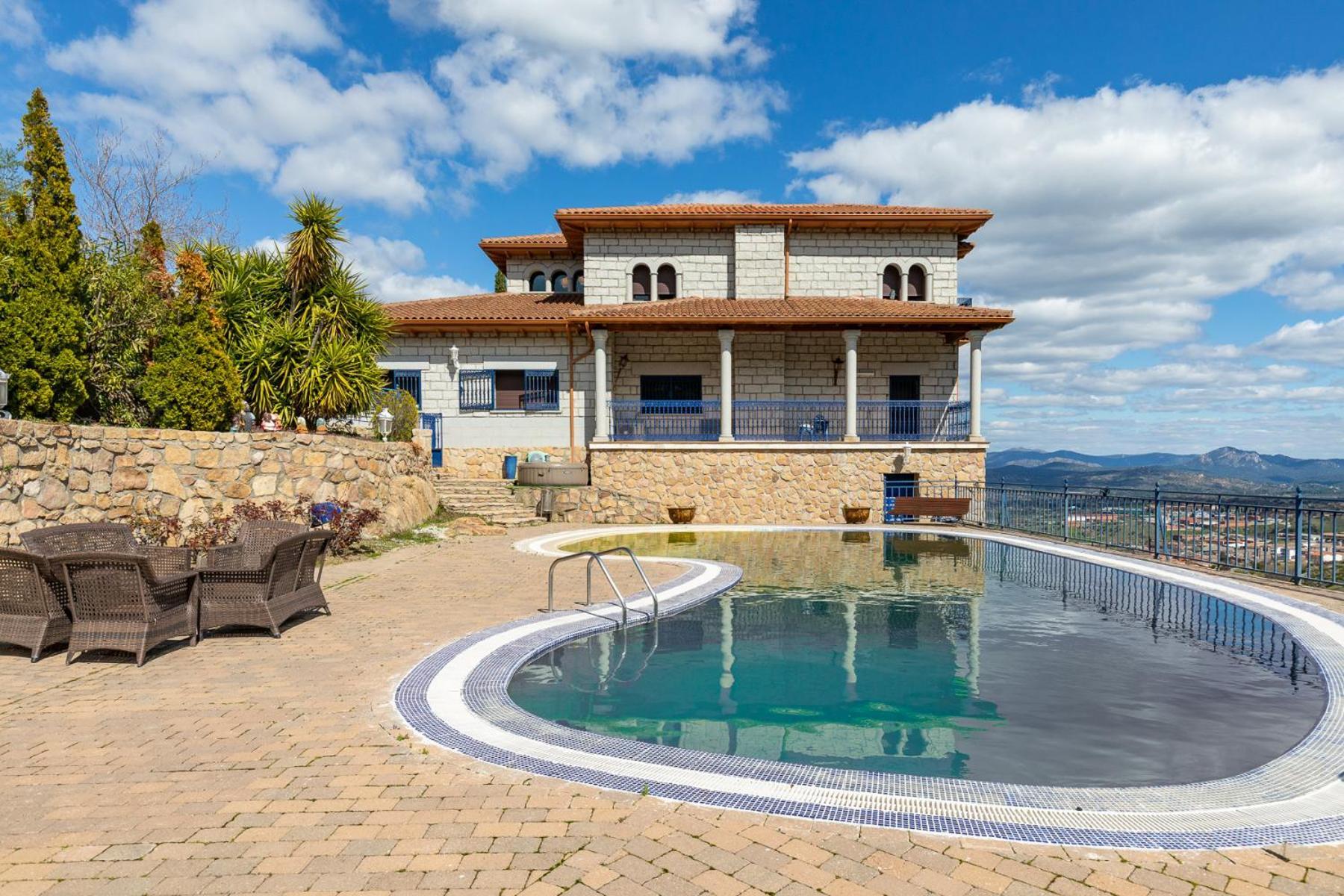 Mansion Con Jacuzzi A 40 Grados, Gran Piscina Y Padel Vila El Tiemblo Exterior foto